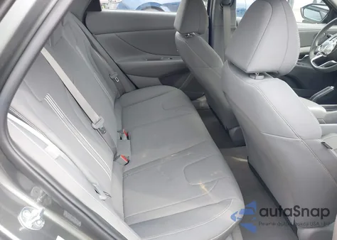 2024 Hyundai Elantra Sel z USA, uszkodzony, nr VIN KMHLM4DG9RU784034